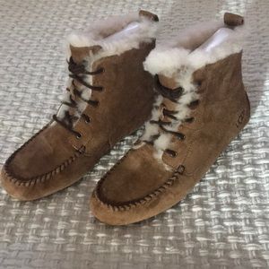 New without box UGG lace up boots , women’s size 8.